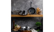333250 Сковорода з "сендвич" дном та антипригарним покриттям 32х5 см, серія "Resto Range"